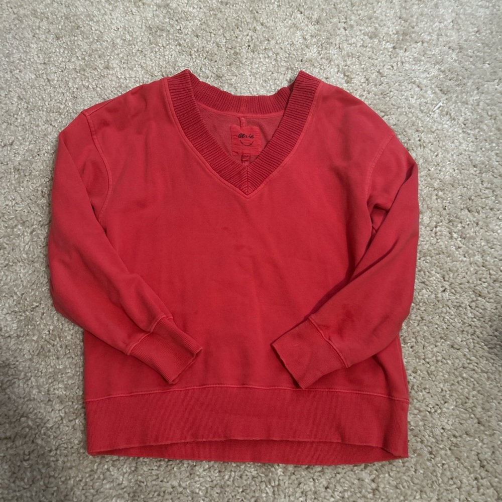 Aerie crewneck in a pinkish red color